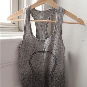 Lululemon ombré grey tank